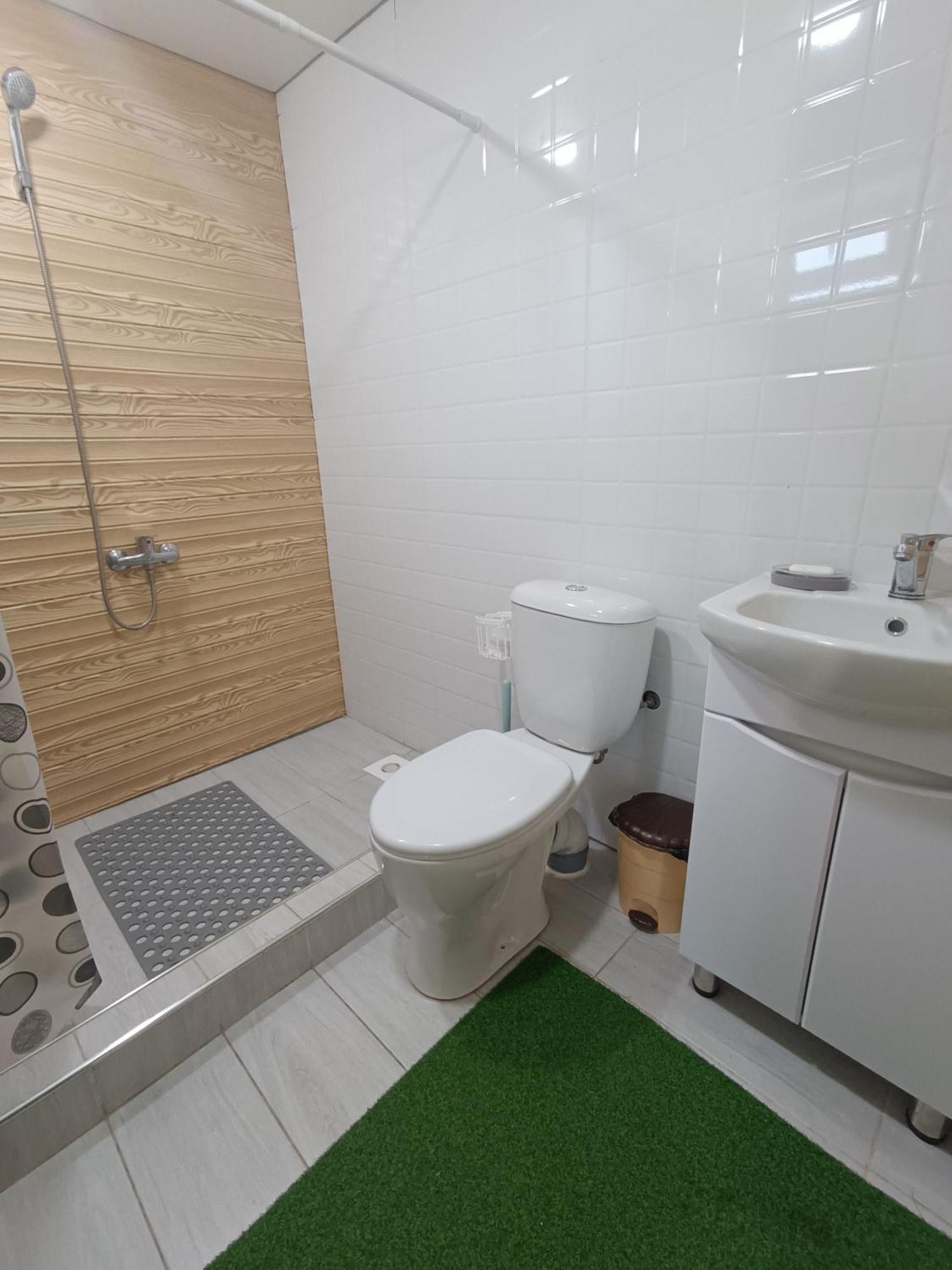 Yurt Stay In Downtown Каракол Номер фото